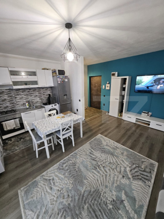 Apartament semidecomandat cu 2 camere, etaj intermediar, zon