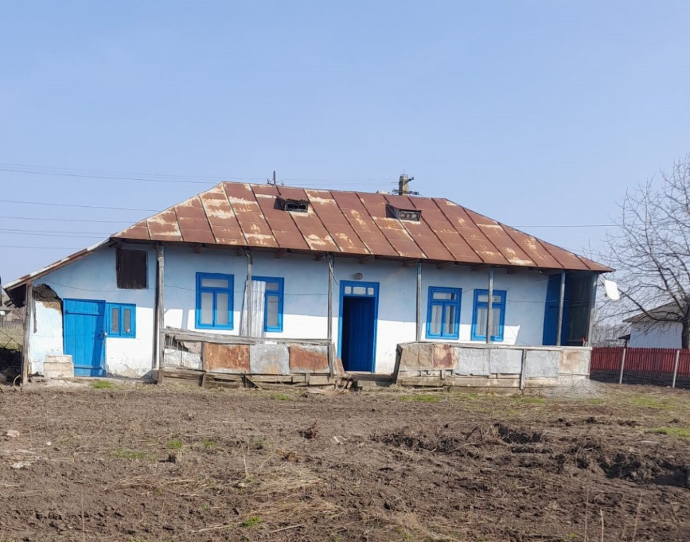 Casa batraneasca teren 1400mp Avrameni, Botosani