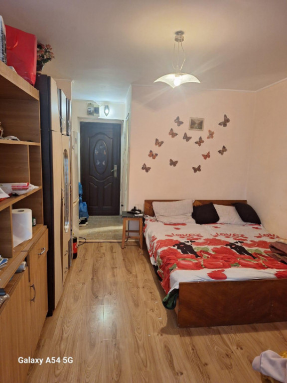 Oportunitate! Garsonieră decomandată,24mp,cu balcon – ap