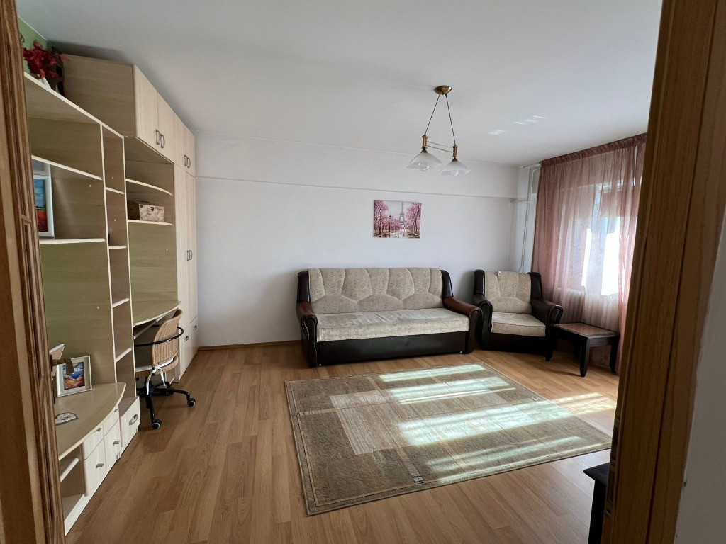 Garsoniera spatioasa, zona Baicului / Doamna Ghica