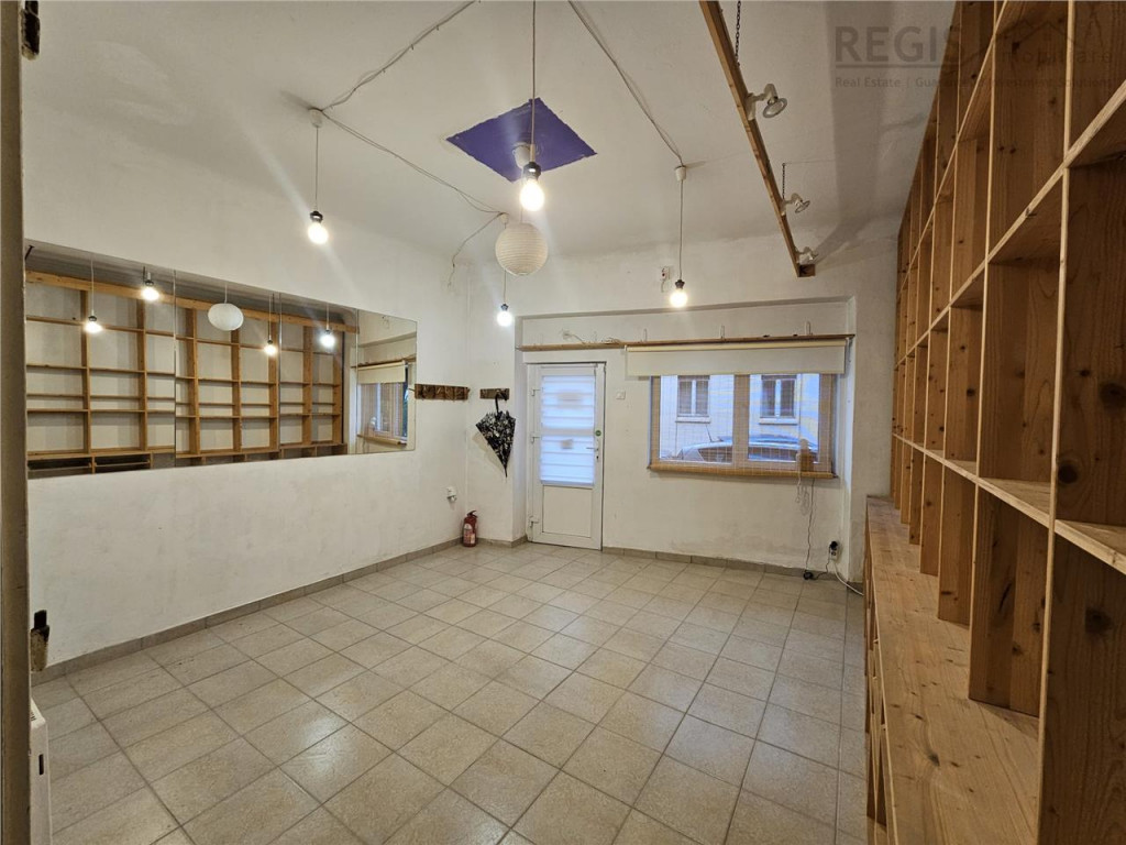 Langa Castelul Bran: Pensiune restaurant transfer afacer