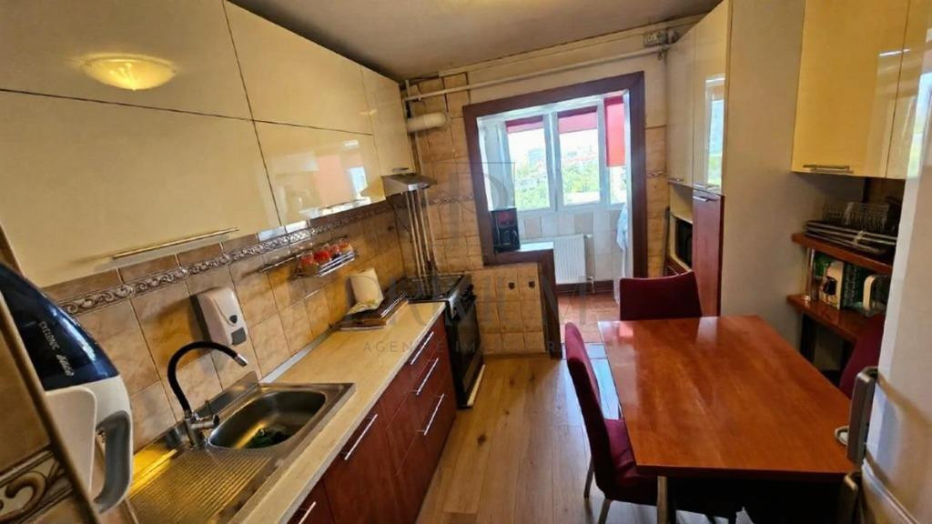 CIRCUMVALATIUNII - 3 CAM - DECOMANDAT - 2 BAI - CENTRALA/AC