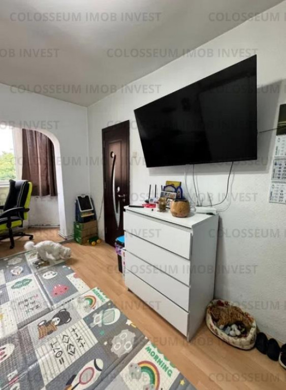 Garsoniera semidecomandata - zona Tractorul