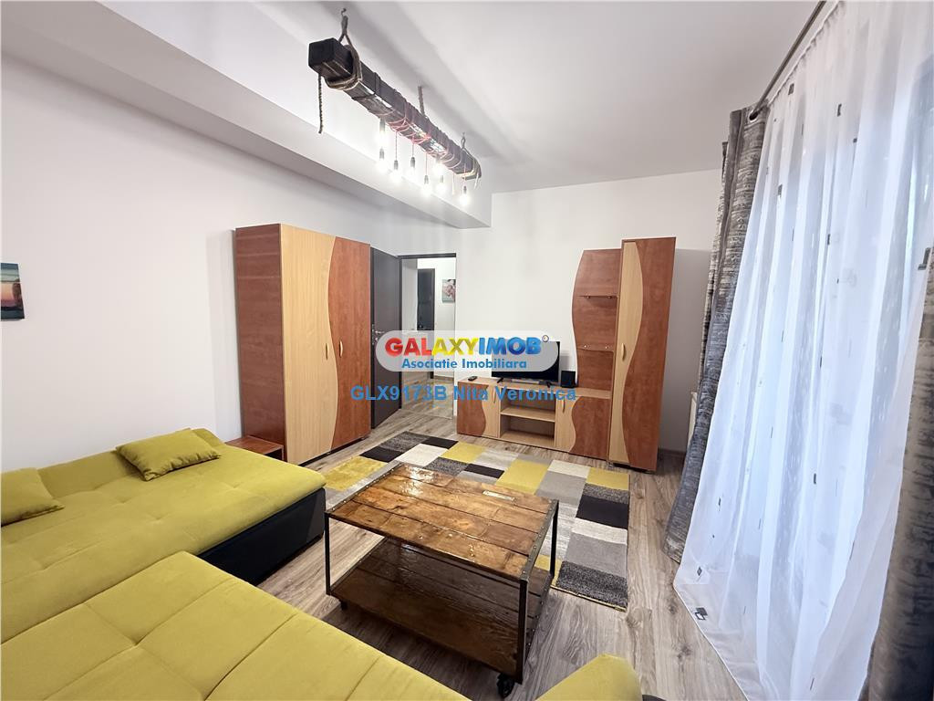 Apartament impecabil, 2 camere cu balcon inchis si loc de pa