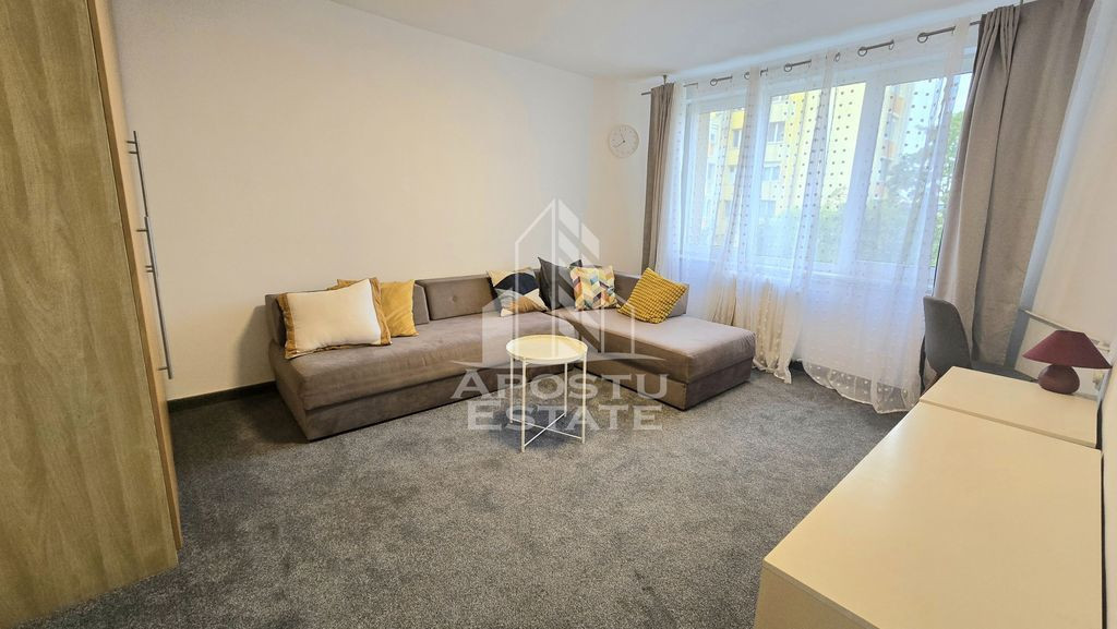 Apartament cu 1 camera, etaj intermediar, zona Iulius Mall