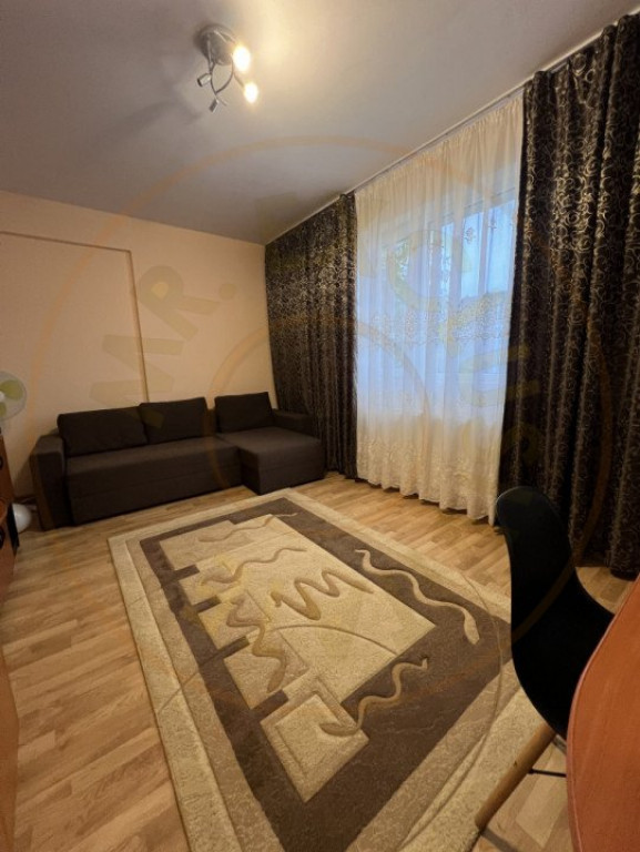 Închiriez garsonieră Prundu