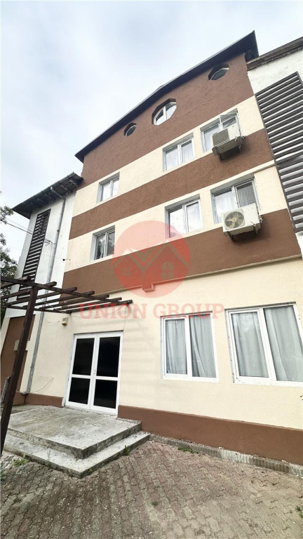 Pensiune cu 12 camere si Restaurant - Vedere Spre Lac, Efori