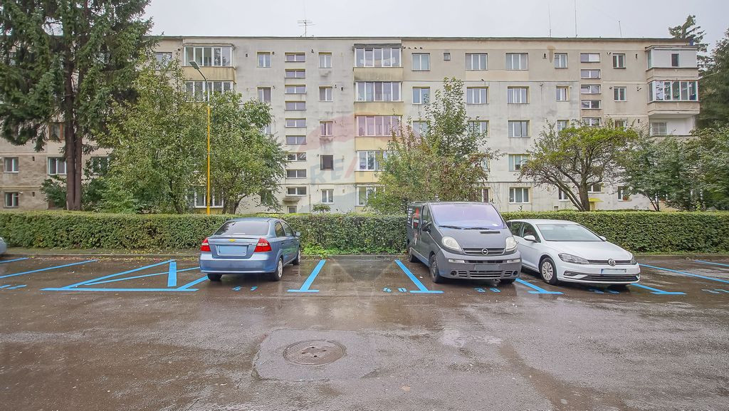 Comision 0 %! Apartament cu 4 camere de vânzare în zona...