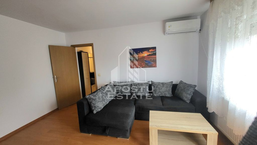 Apartament semidecomamdat,mobilat si utilat,2 camere Arad...