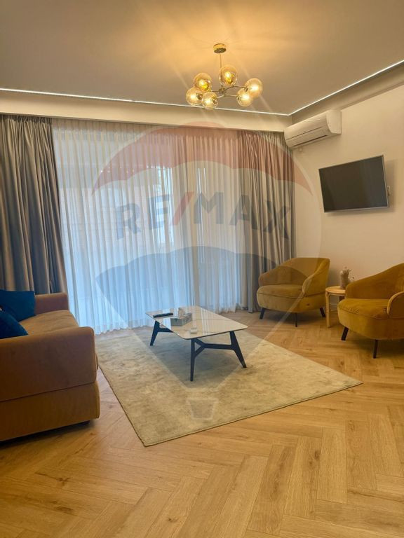 Apartament cu 2 camere de închiriat în zona Ultracentral