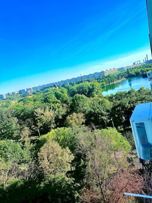 Vand sau schimb Ap. 2 Camere parcul IOR,confort,verdeata ...