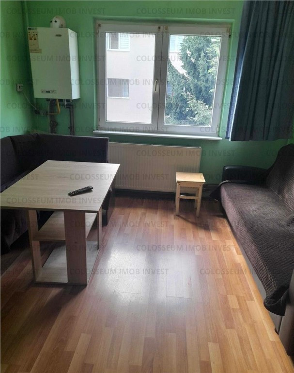 COLOSSEUM: Camera cu Baie Tractorul