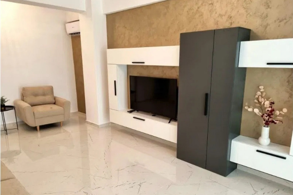 Apt 2 camere, bloc nou, etajul 1, mobilat , utilat premium,