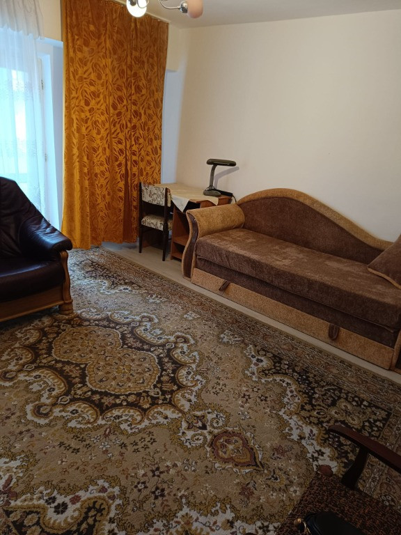 Mihai Eminescu et 4 cu lift