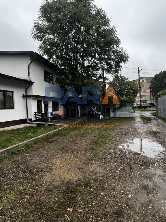 Garsonieră la curte - ultracentral