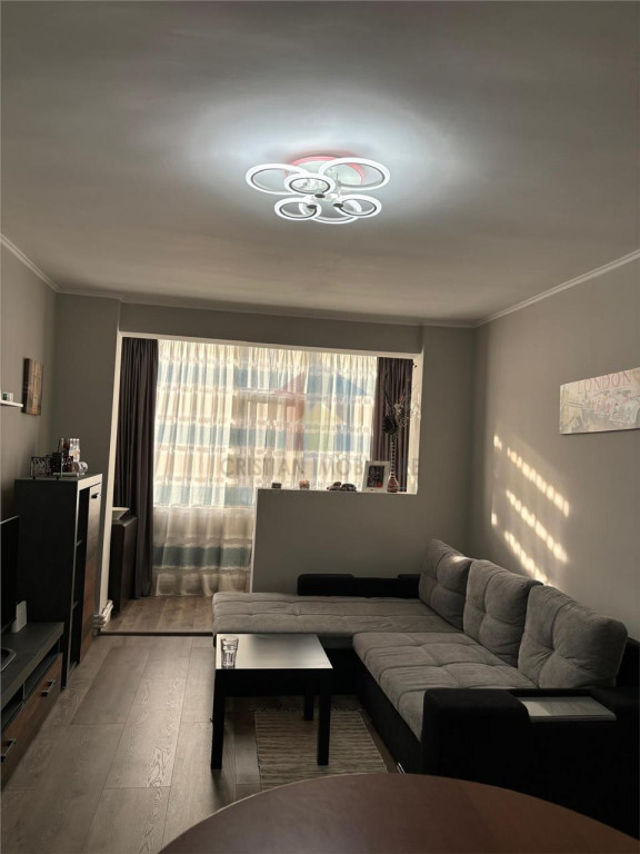 Apartament 2 camere , etaj 2, Republicii-Piata Mare, mobila