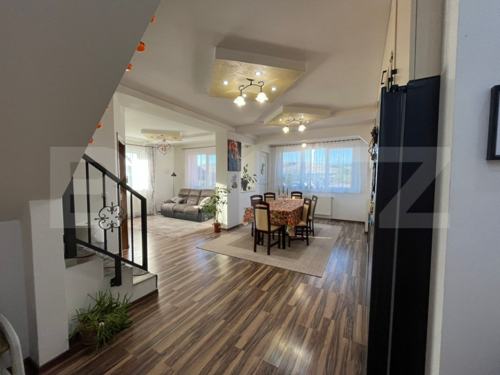 Apartament 4 camere, pe doua nivele, la cheie, parcare, la 4