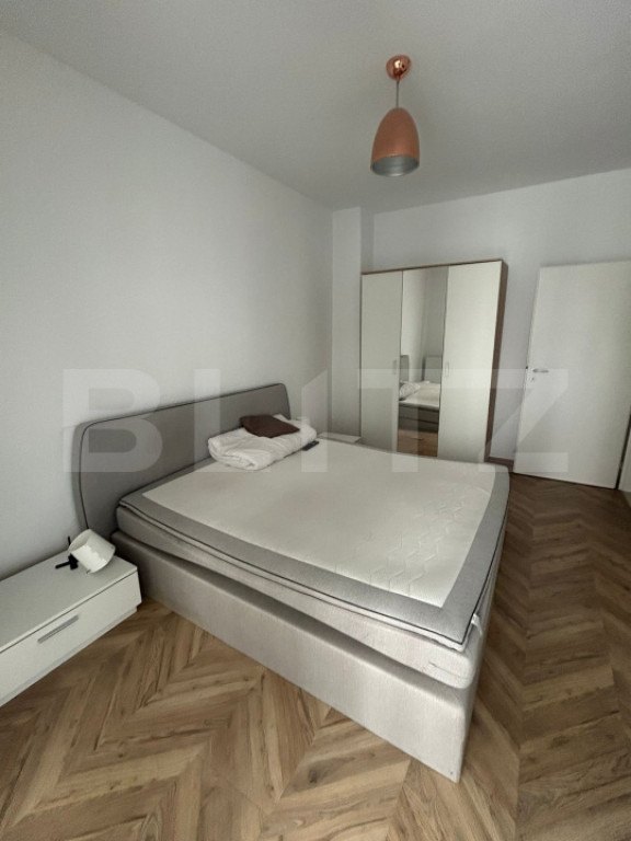 Apartament 2 camere semidecomandat, finisat și mobilat, î