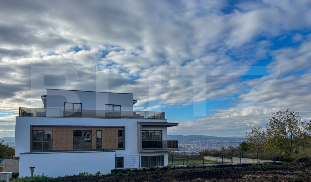 Duplex Elegant, 200 mp, cu Panoramă și Finisaje de Top, Ir