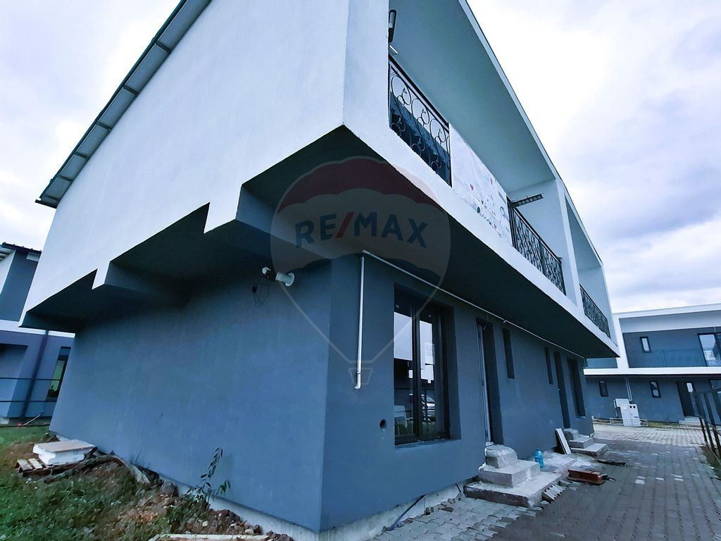 Casă tip Duplex Rășinari