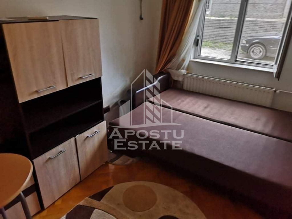 Garsoniera in zona Complexului Studentesc, la parter, 25 mp