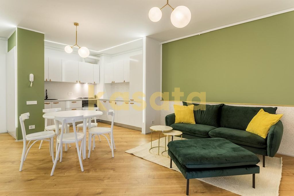 3 camere complet mobilat & utilat, loc de parcare inclus ...