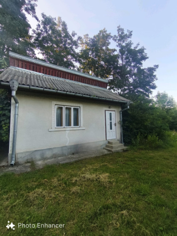 Casa individuala, 3500mp teren, zona Negostina, Siret