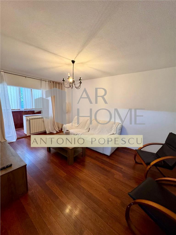 Apartament 3 camere, decomandat, Ploiesti, zona Gh. Doja.