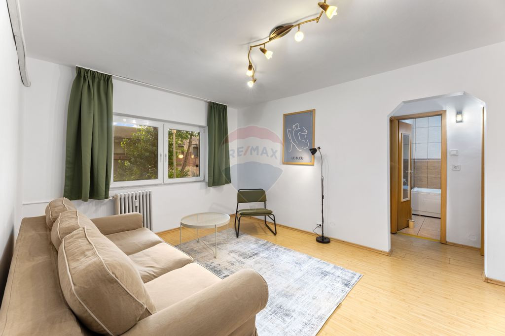 Apartament de inchiriat, 2 camere în zona Micalaca, apro...