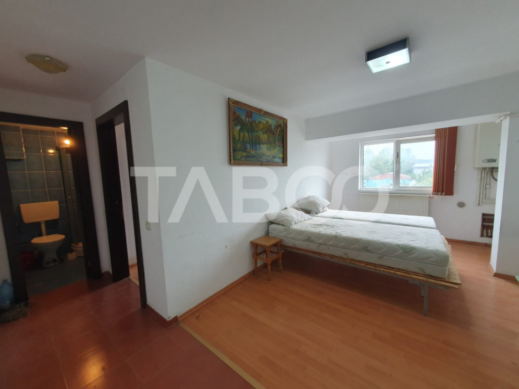 Apartament 2 camere decomandat zona Negoiu etaj 1 38 mp