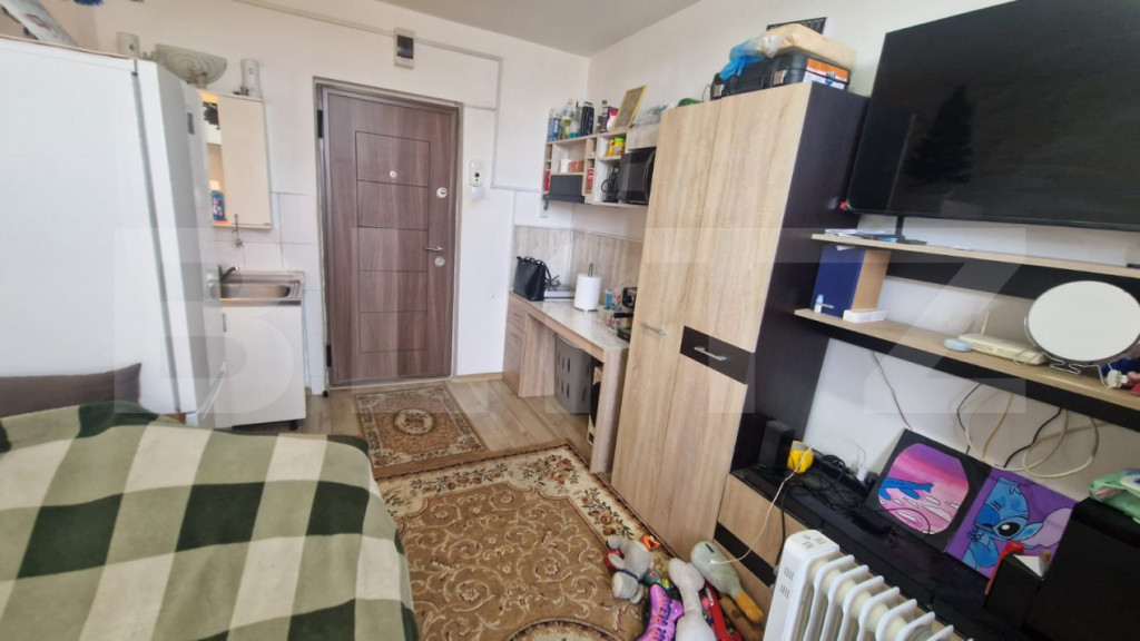 Camera de camin de vanzare, mobilata, in zona Tractorul