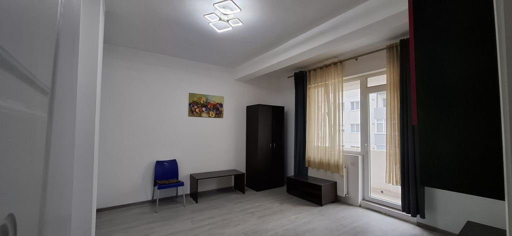 Disponibil imediat! Garsoniera Decomandata - Sector 4 - G...