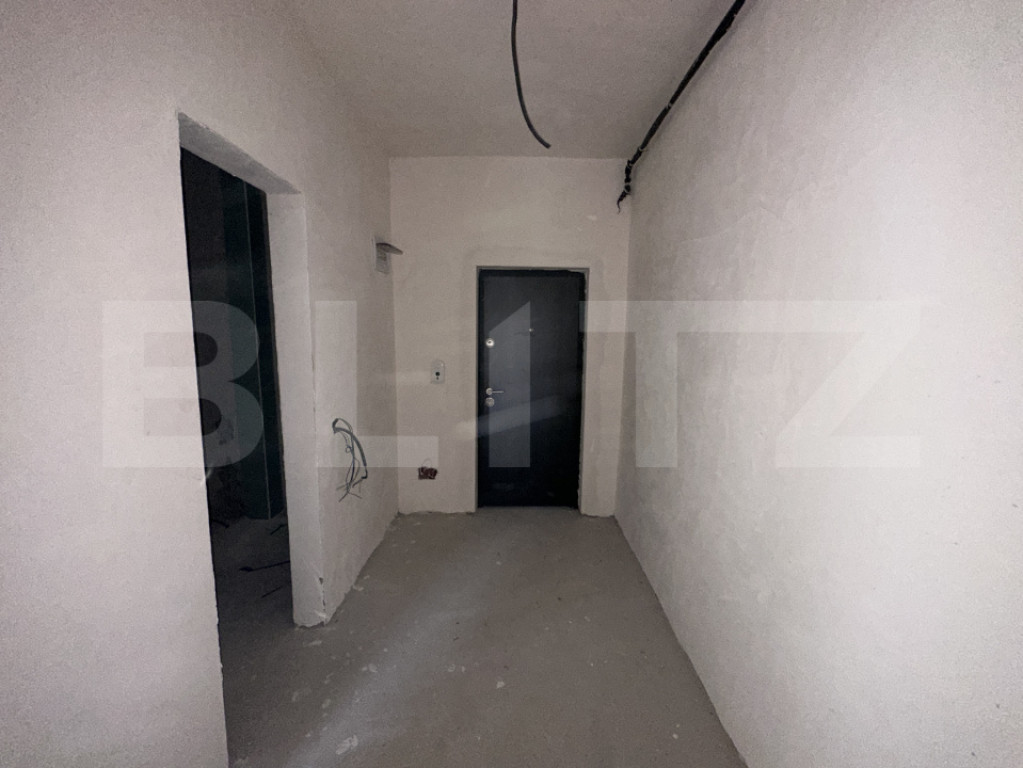 Apartament de 3 camere, renovat+garaj inclus