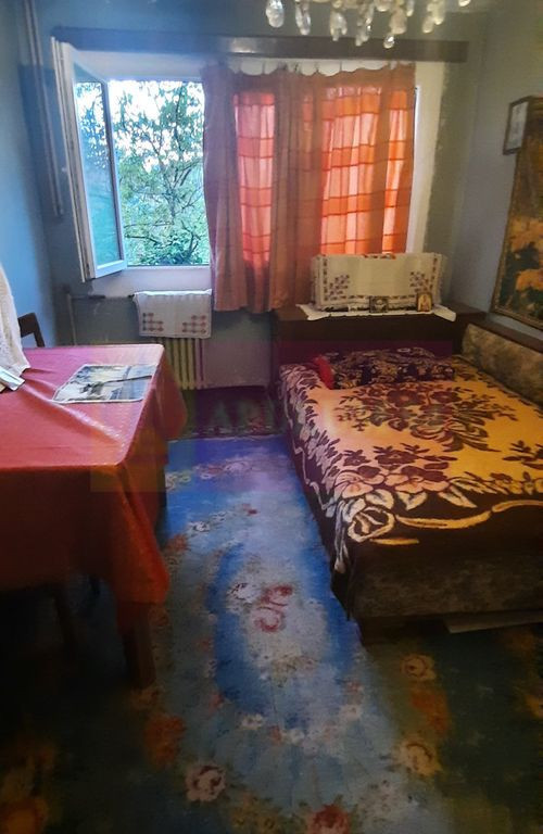 Vanzare apartament 4 camere Titan, metrou M1 si M3