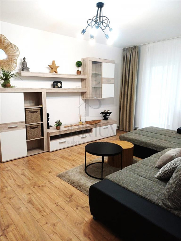 BUCOVINA - ETAJ 1 - RENOVAT - 3 CAMERE - 2 BAI - DECOMANDAT