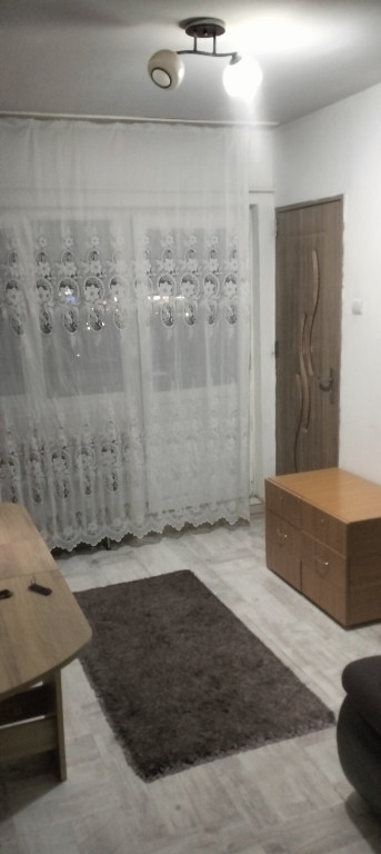 Închiriez garsonieră Prundu