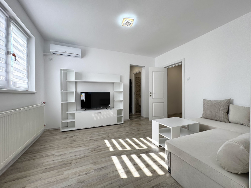 Apartament 2 camere renovat, mobilat, utilat, bloc renovat,