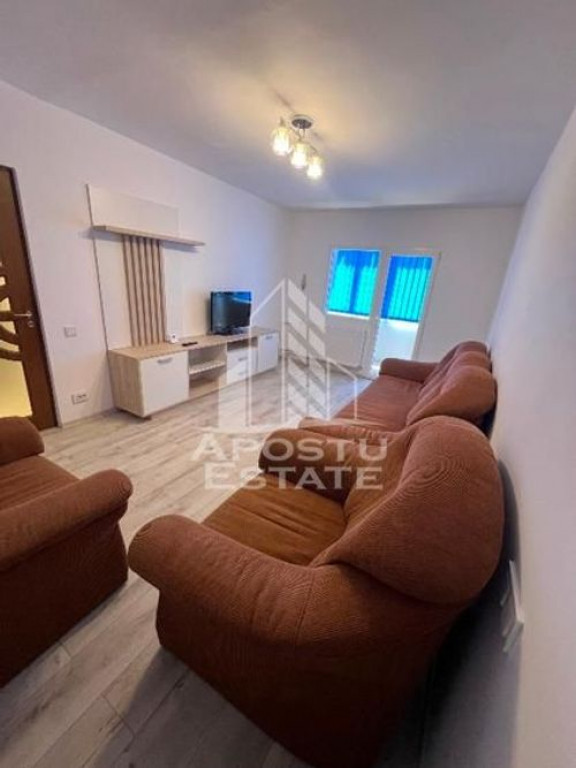 Apartament 3 camere,centala proprie, decomandat, Zona Lip...