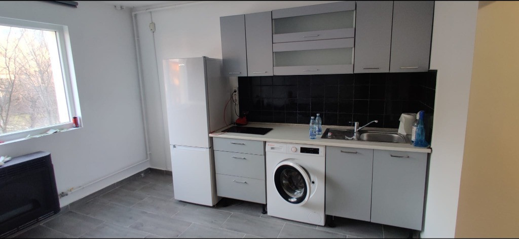 Camera de camin, cu baie si bucatarie - zona Bartolomeu