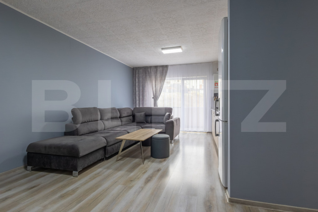 Apartament cu 3 camere, etaj 2/2, cu parcare exterioara, zon
