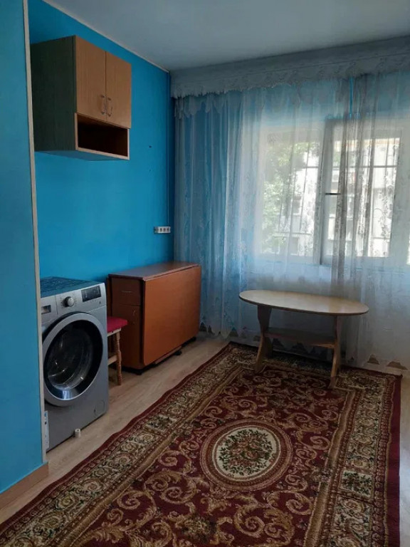 1200 Ron! Garsoniera zona Piata Nicolina