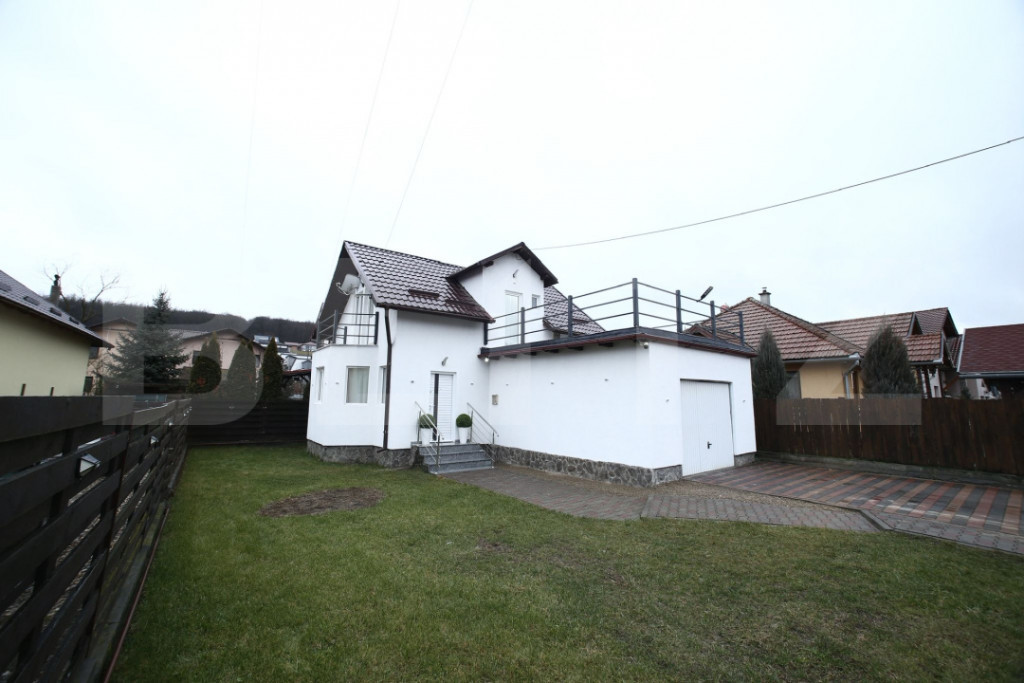 Casa Ultramoderna Zona Budiu