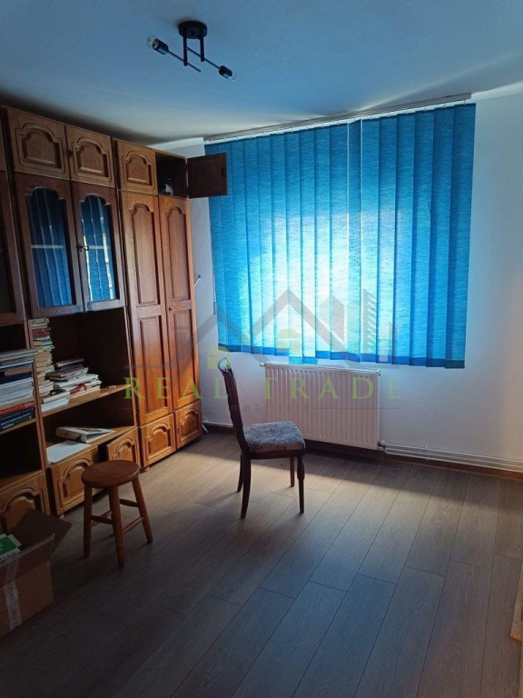 Apartament 3 camere structura mare intrare Racadau