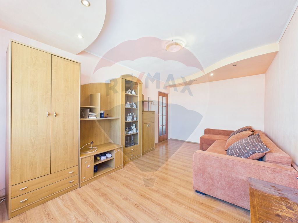 Apartament cu 3 camere de vânzare Militari, Metrou Lujer...