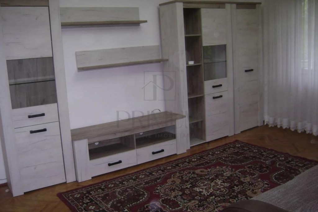 CIRCUMVALATIUNII - 2 Camere - Etaj 3 - Decomandat - Lift