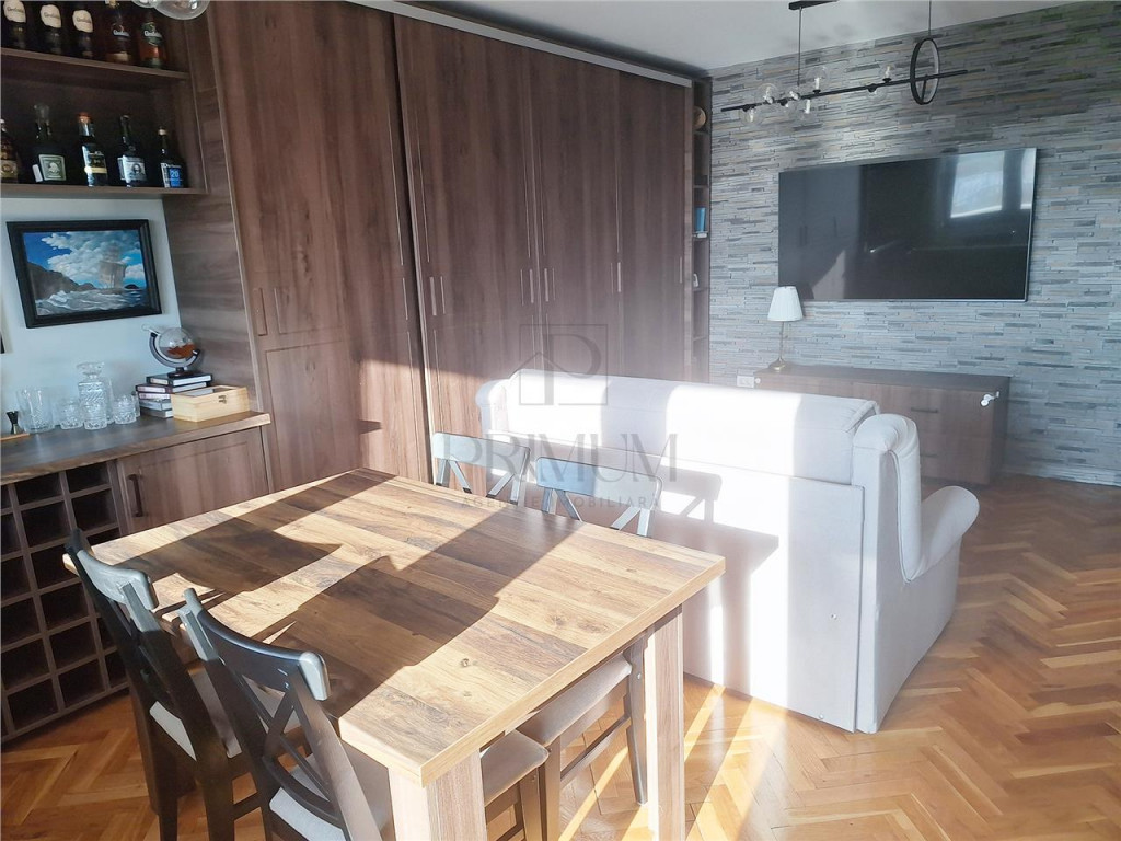 ULTRACENTRAL - 3 cam - Spatios - Decomandat - Terasa - Renov