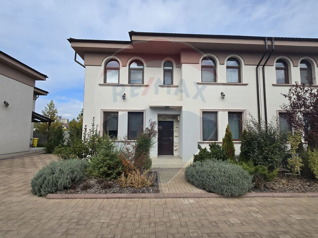 DE INCHIRIAT Casă / Vilă cu 5 camere în zona Ferme/OTO...