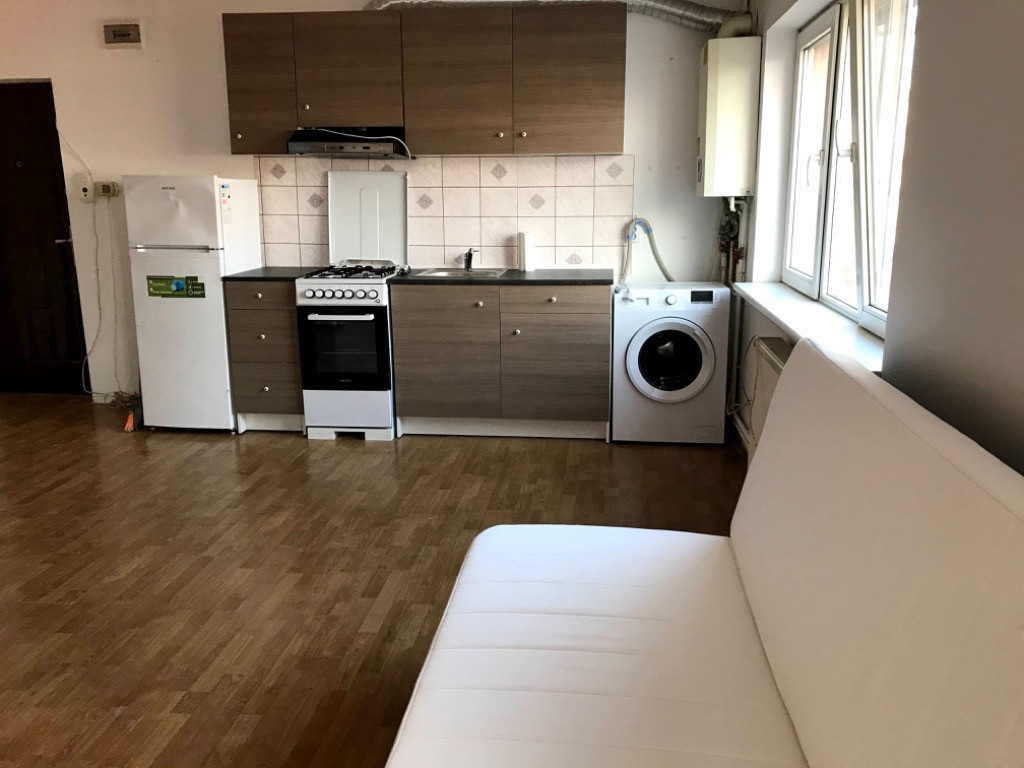 Apartament cu 3 camere la mansardă strada Nicolae Iorga