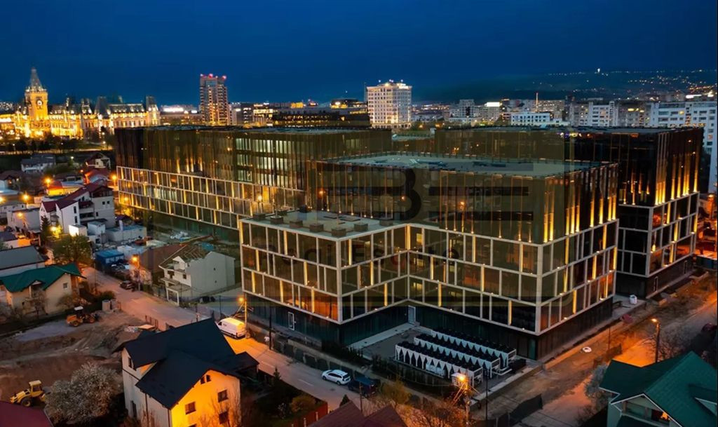 Apartament 3 camere 2 bai parcare 10 min Palas Campus