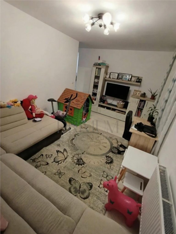 GIROC - 3 CAM - ETJ.2 - DECOMANDAT - 2BALCOANE - LOC PARCARE